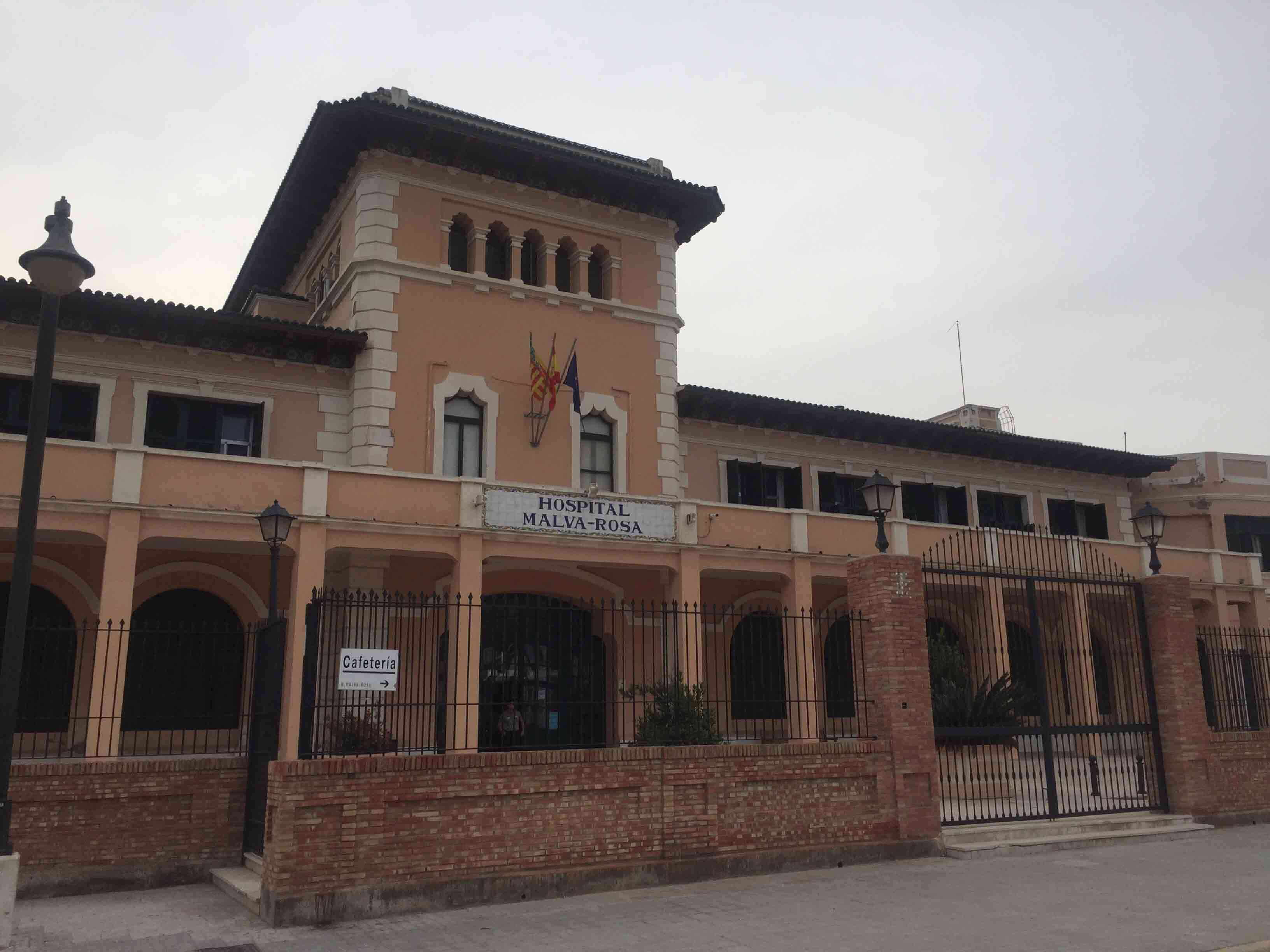 fachada posterior hospital